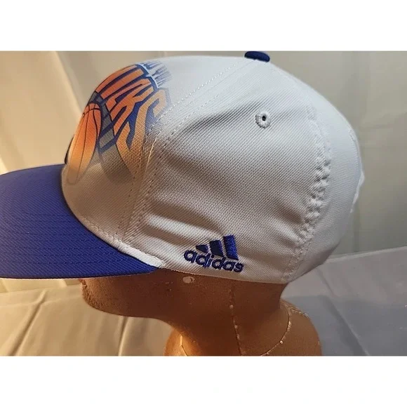Adidas New York Knicks NBA Strapback Hat. - Picture 3 of 12